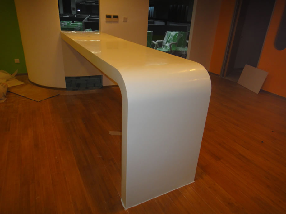 Artificial stone legged mesa